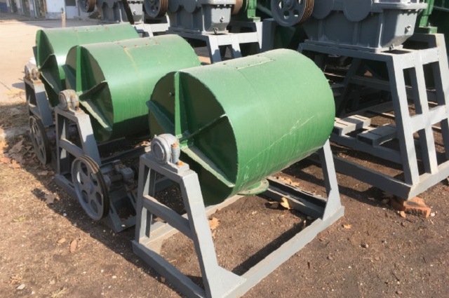 小型球磨機(jī)，小型顏料球磨機(jī)，質(zhì)量好價(jià)格低