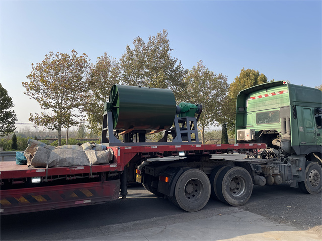 陶瓷球磨機(jī)001.jpg 陶瓷球磨機(jī)001.jpg