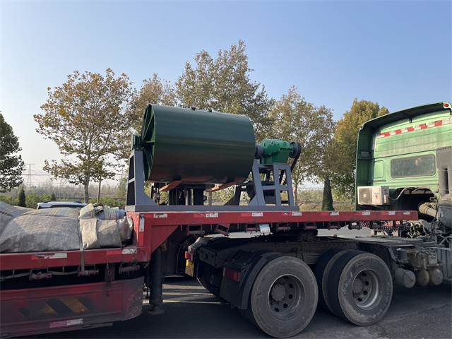 陶瓷球磨機(jī)002.jpg 陶瓷球磨機(jī)002.jpg