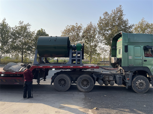 陶瓷球磨機(jī)004.jpg 陶瓷球磨機(jī)004.jpg